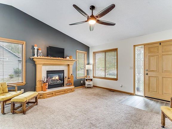 2nd image of 3010 E Lanners Cir