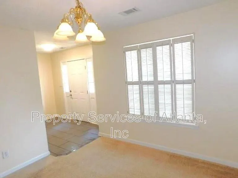 11215 Abbotts Station Dr — Photo 5