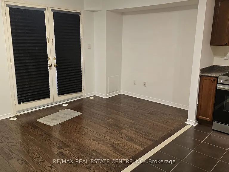 3985 Eglinton Ave W #8 — Photo 12