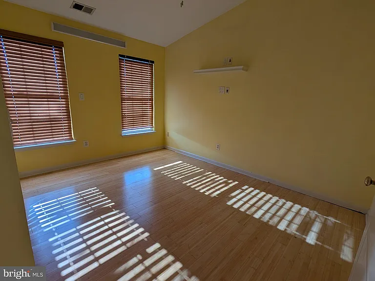 22611 Welborne Manor Sq — Photo 28