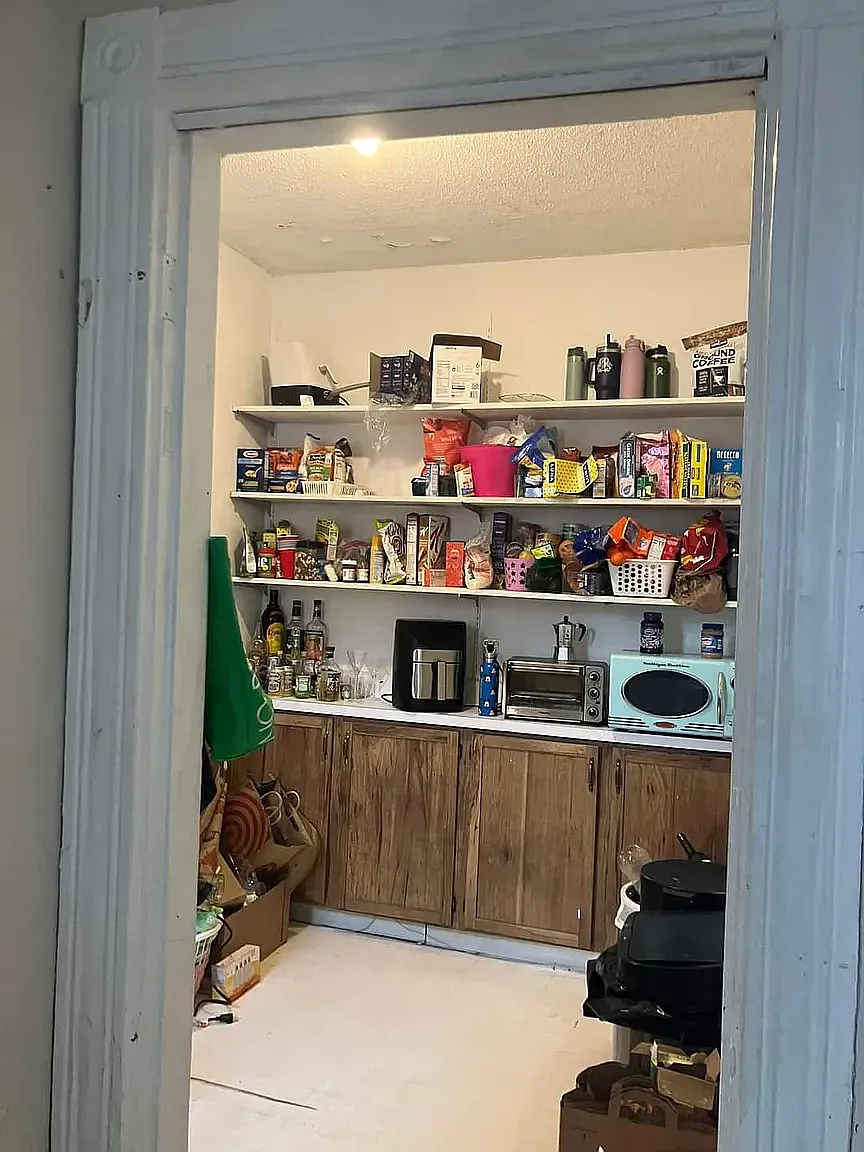 4 bed, $3,300 — Photo 4