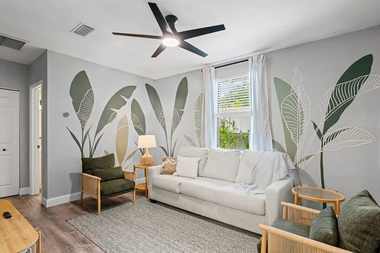 1 bed, 1.0 bath, 495 sqft, $2,628 — Photo 3