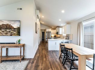 3210 NW 10th St, Redmond, OR 97756