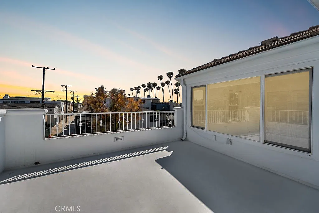 3 bed, 3.5 bath, 1600 sqft, $8,000 — Photo 4