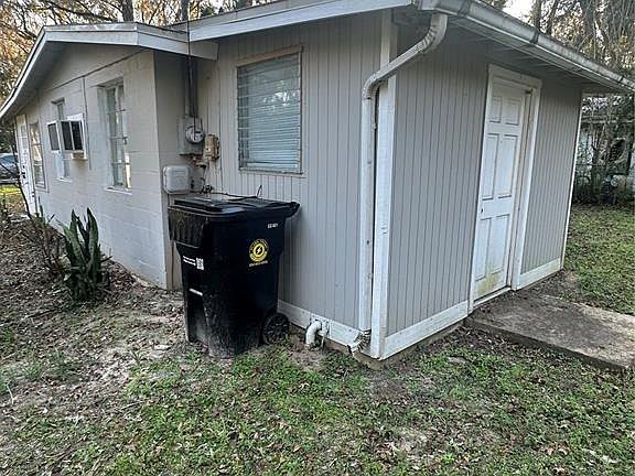 3rd image of 2435 N Junglecamp Rd