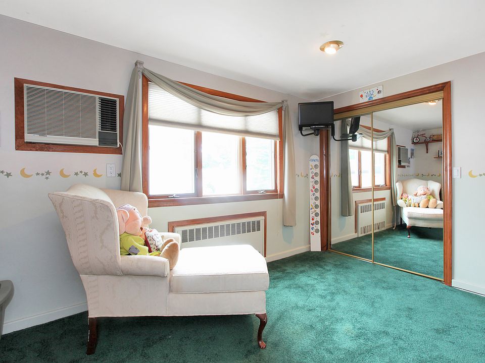 1st image of 75 Acorn Way