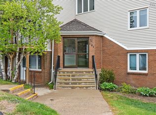 131 Farnham Gate Rd #303, Halifax, NS B3M4A4