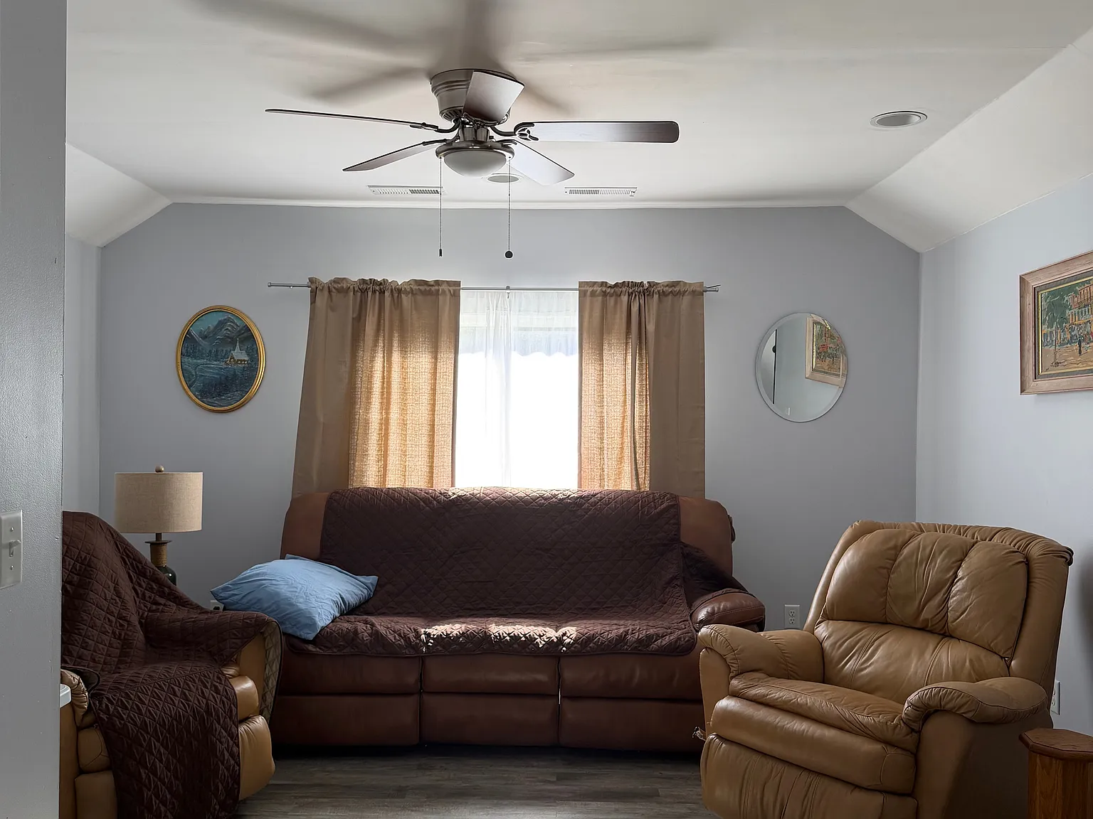 1 bed, 500 sqft, $1,200 — Photo 3