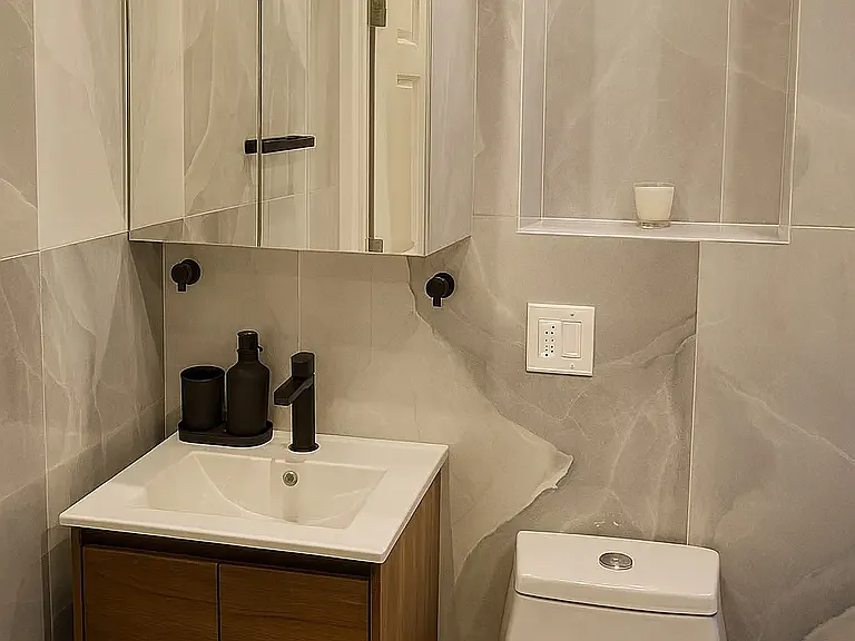 101 Dupont St #2 — Photo 8