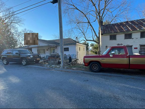 2nd image of 6326 Clevelandtown Rd