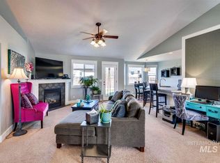 640 E Willowbrook Dr, Meridian, ID 83642