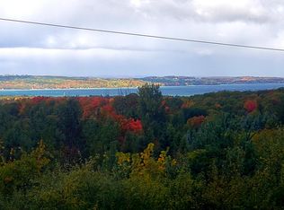 1875 Knoll View Dr #5, Traverse City, MI 49696