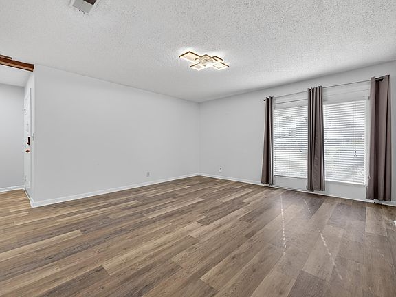 4th image of 2601 Duncan Chapel Rd Unit 101B