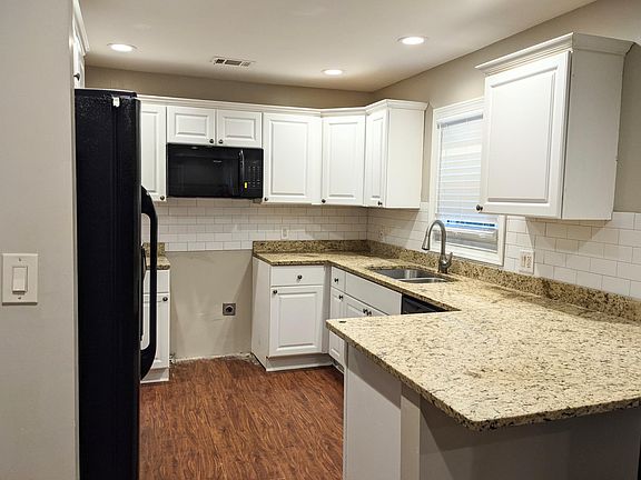 Kitchen (Oven to be installed)