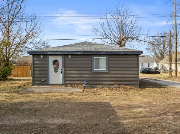 1918 Elm St, Columbus, IN 47201