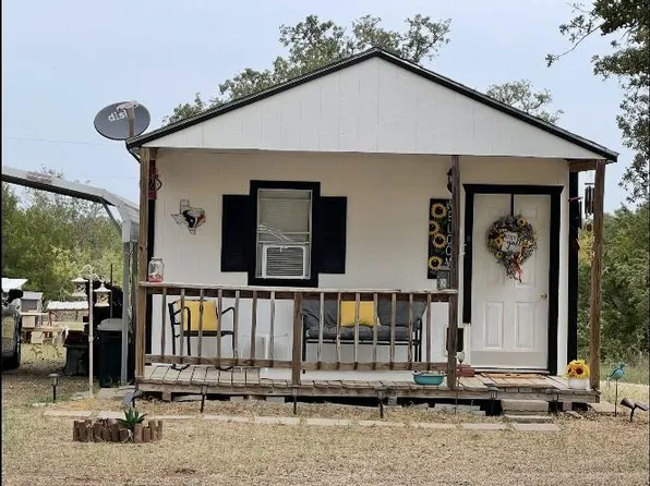 207 Hallas Rd, Somerville, TX 77879