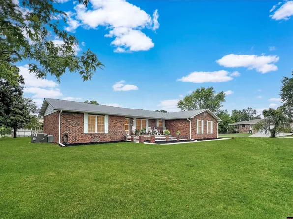 1305 E 1st St, Mountain Home, AR 72653