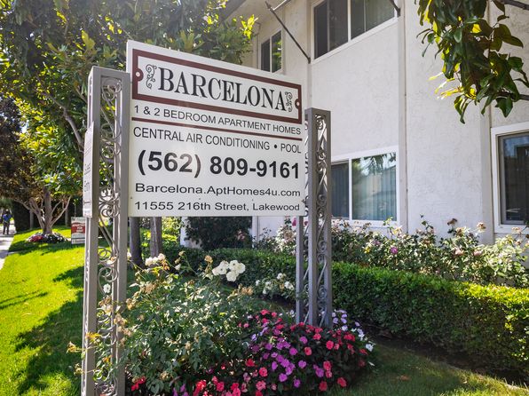Barcelona Apartments | 11555 216th St, Lakewood, CA
