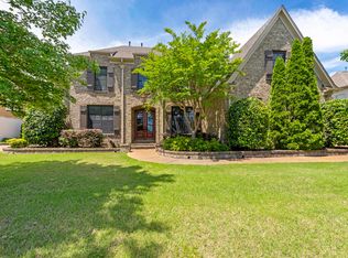 1813 Shoal Creek Ln, Collierville, TN 38017