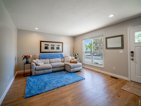4th image of 1101 Alsace Way