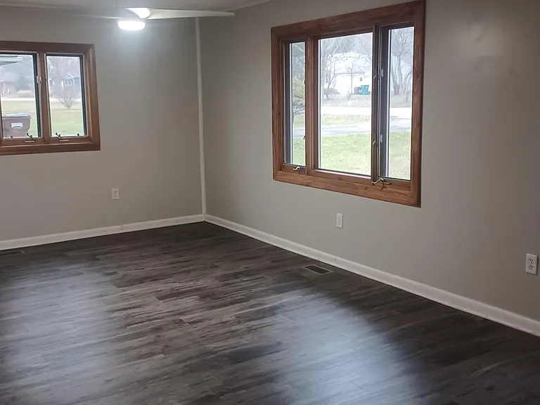 3033 Stardust Dr — Photo 9