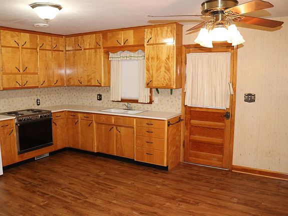 2nd image of 731 S 46th St #731