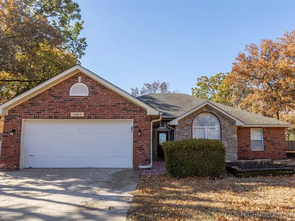 4880 Woodland Dr, Skiatook, OK 74070