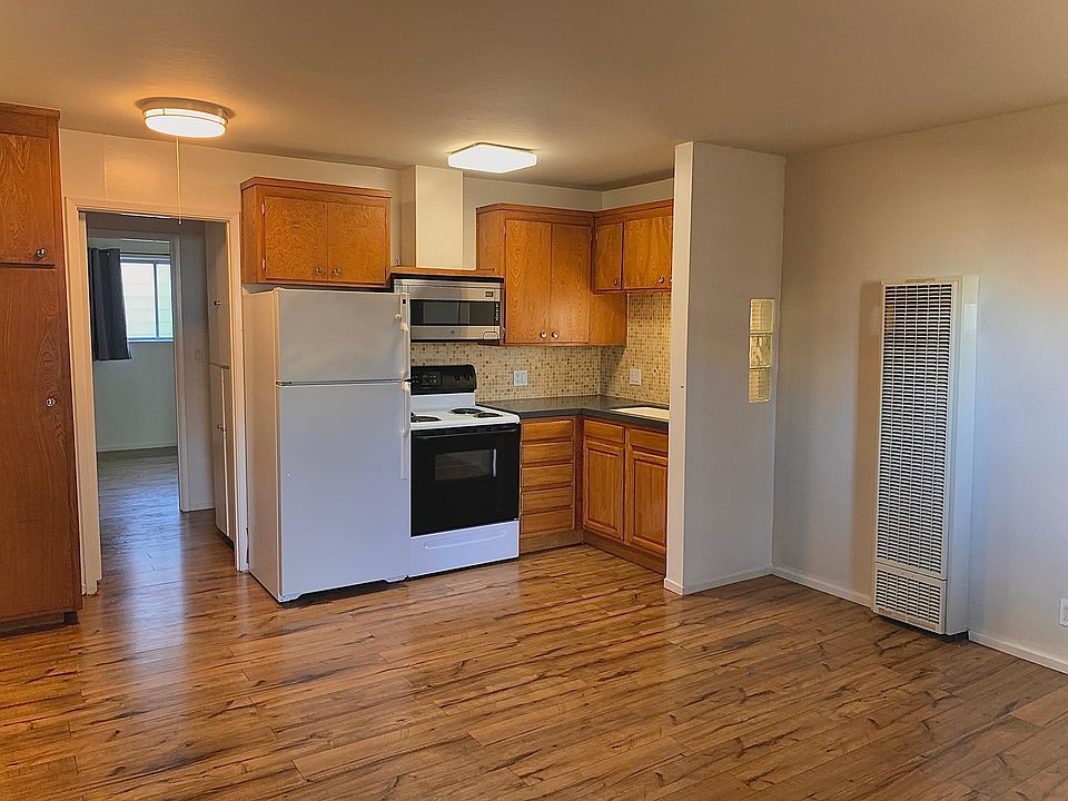 1st image of 33 Elgin Park #8