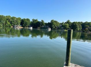 175 November Ln, Wirtz, VA 24184