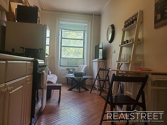 2nd image of 109 Joralemon St APT 12