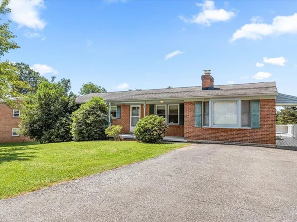 140 Lee Dr, Madison Heights, VA 24572