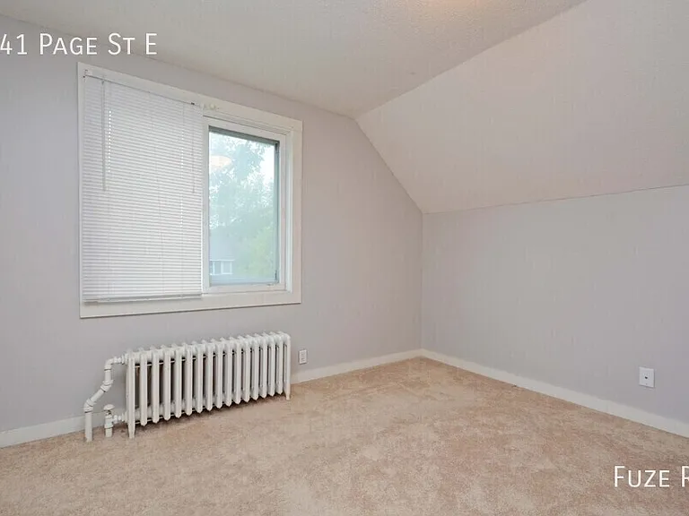 241 Page St E — Photo 9