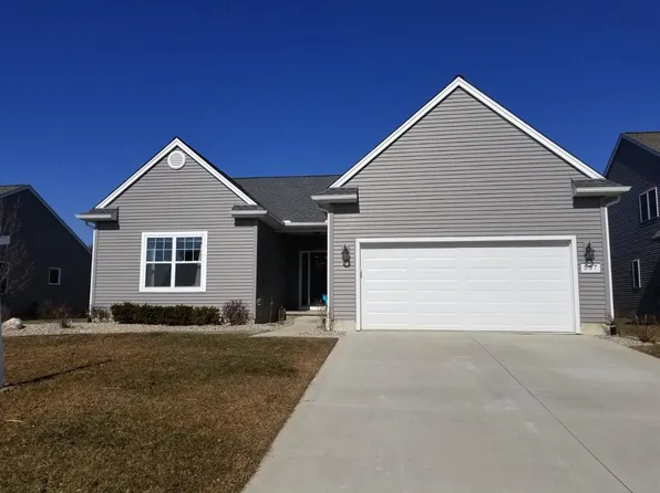 557 Marblewood Ln, Saline, MI 48176