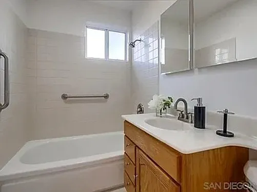 5027 Glasgow Dr — Photo 8