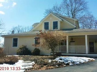 4 Giovanni Dr, Waterford, CT 06385