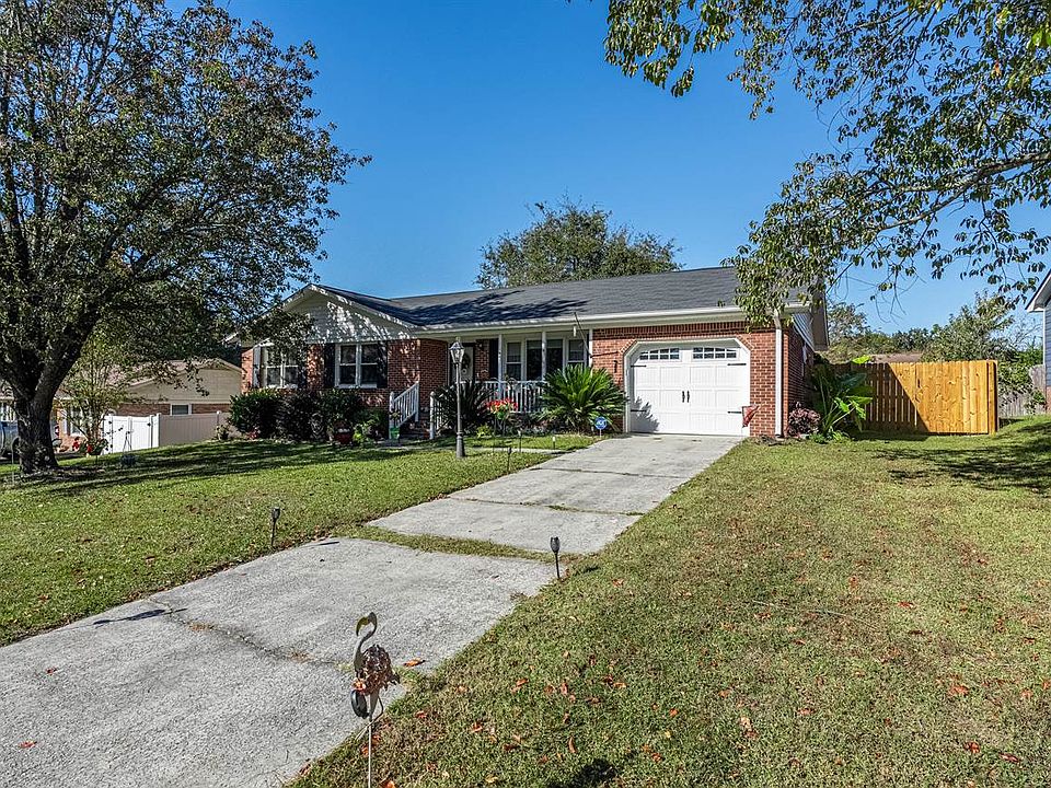 2nd image of 1517 Coolbreeze Dr