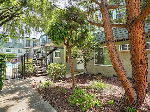 4th image of 470 Boynton Ave APT 36