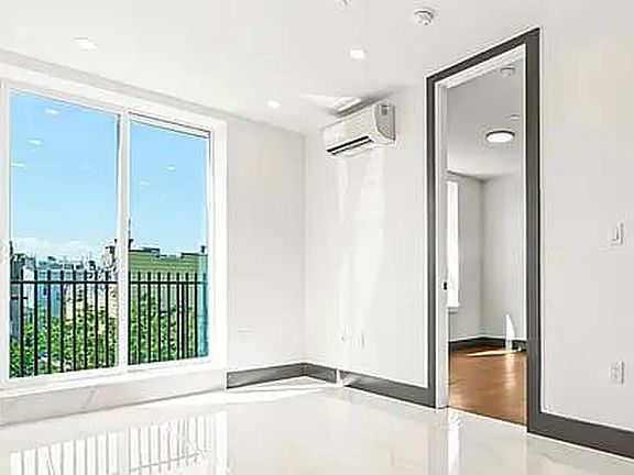 4th image of 1336 Dekalb Ave #2AA