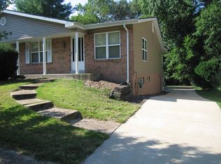 5138 Green Trace Ln, Saint Louis, MO 63128