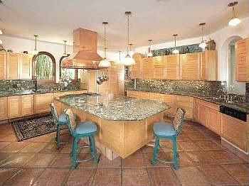 3rd image of 2444 S Ocean Blvd