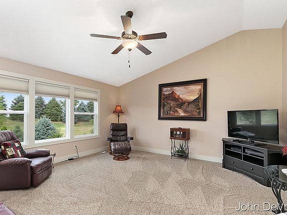 3rd image of 7449 Waterline Dr