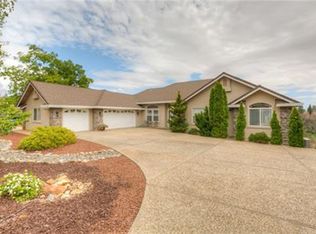 5793 Acorn Ridge Dr, Paradise, CA 95969