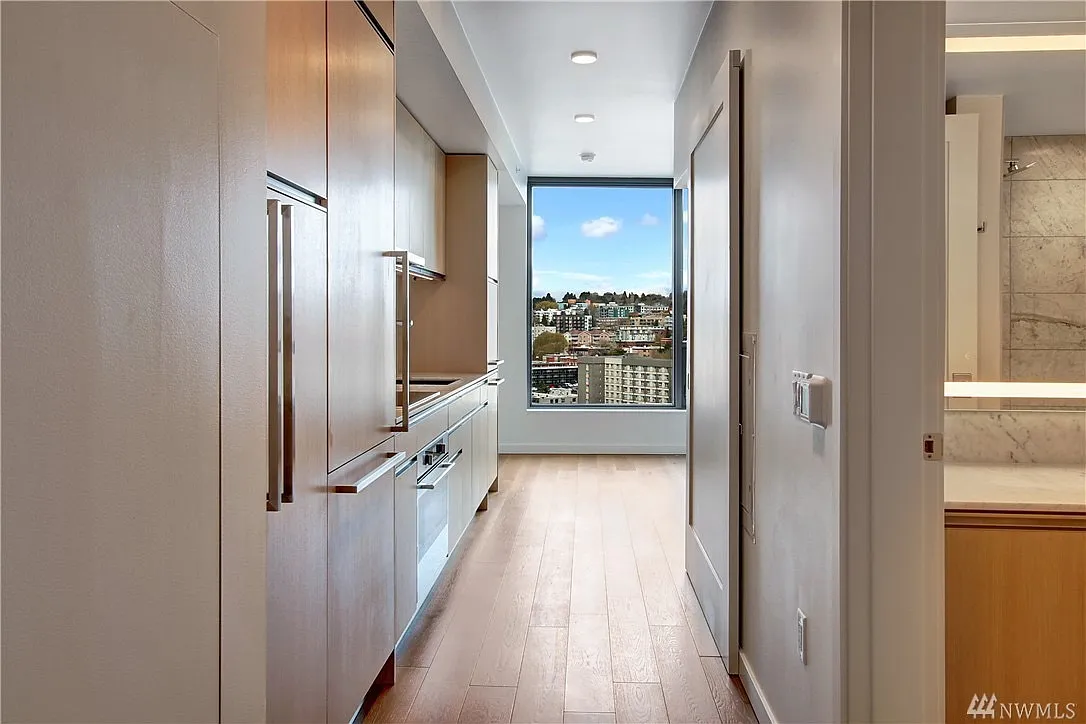 1 bed, 450 sqft, $2,450 — Photo 1
