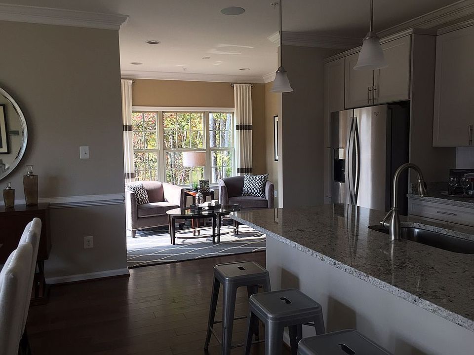 2nd image of 637 Shore Forest Dr