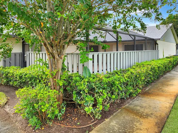 1563 Pheasant Walk #B, Fort Pierce, FL 34950