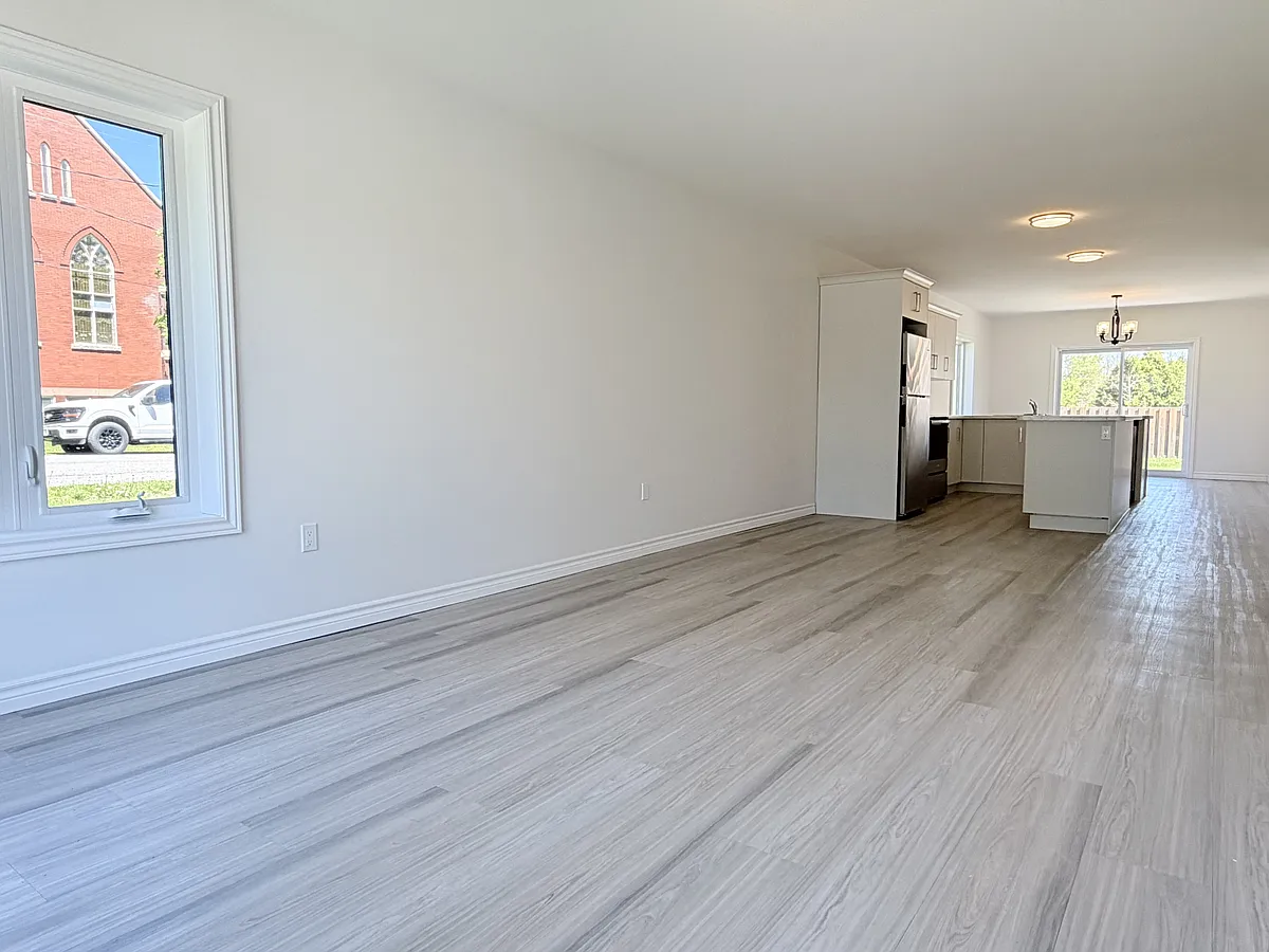 Building Photo - 3250 River St #1