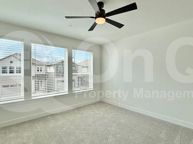 1016 Brickell Loop — Photo 13