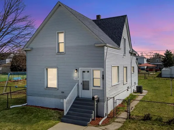 1757 4th St, Wyandotte, MI 48192
