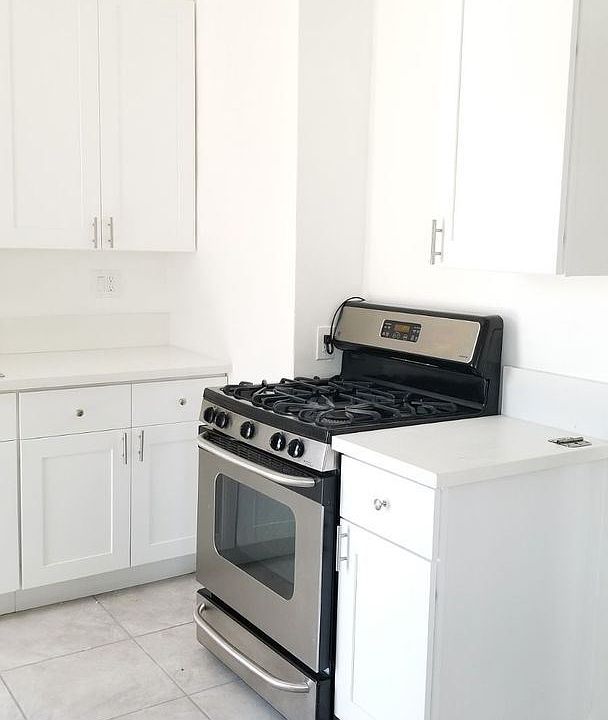 1st image of 1114 E Fairview Blvd