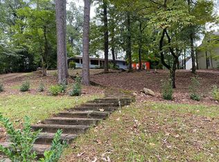 1718 Forrest Hill Dr, Columbus, MS 39701